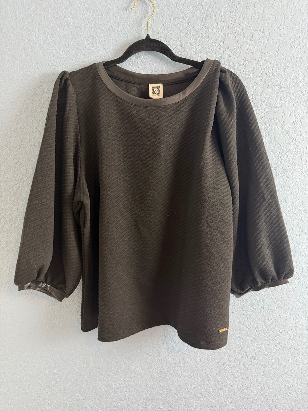 Anne Klein Black Puff-Sleeve Long Sleeve Top